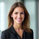 Porträt von Lea Schneider, einer jungen Berufstätigen